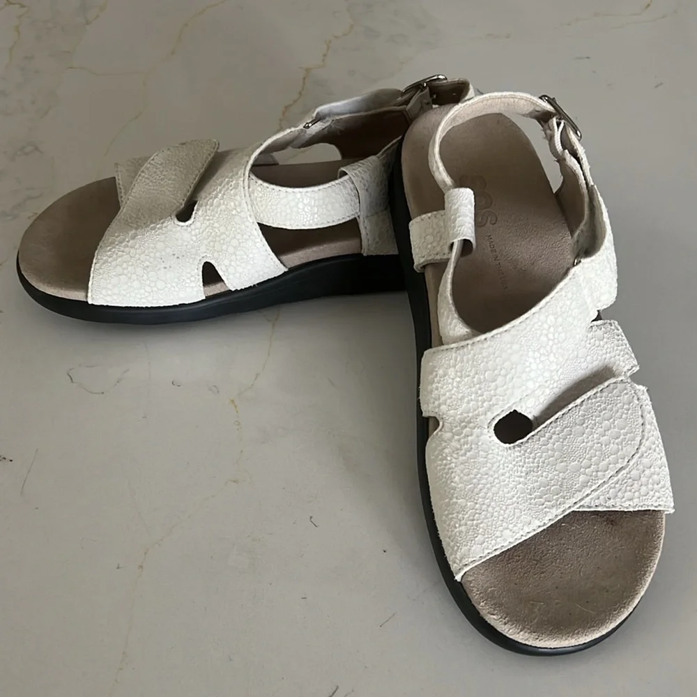 SAS women sandals color: white                       Size: 6.5 M - Picture 7 of 12